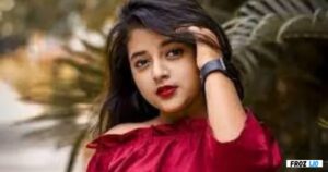 Rashi Shinde Social Media Profiles